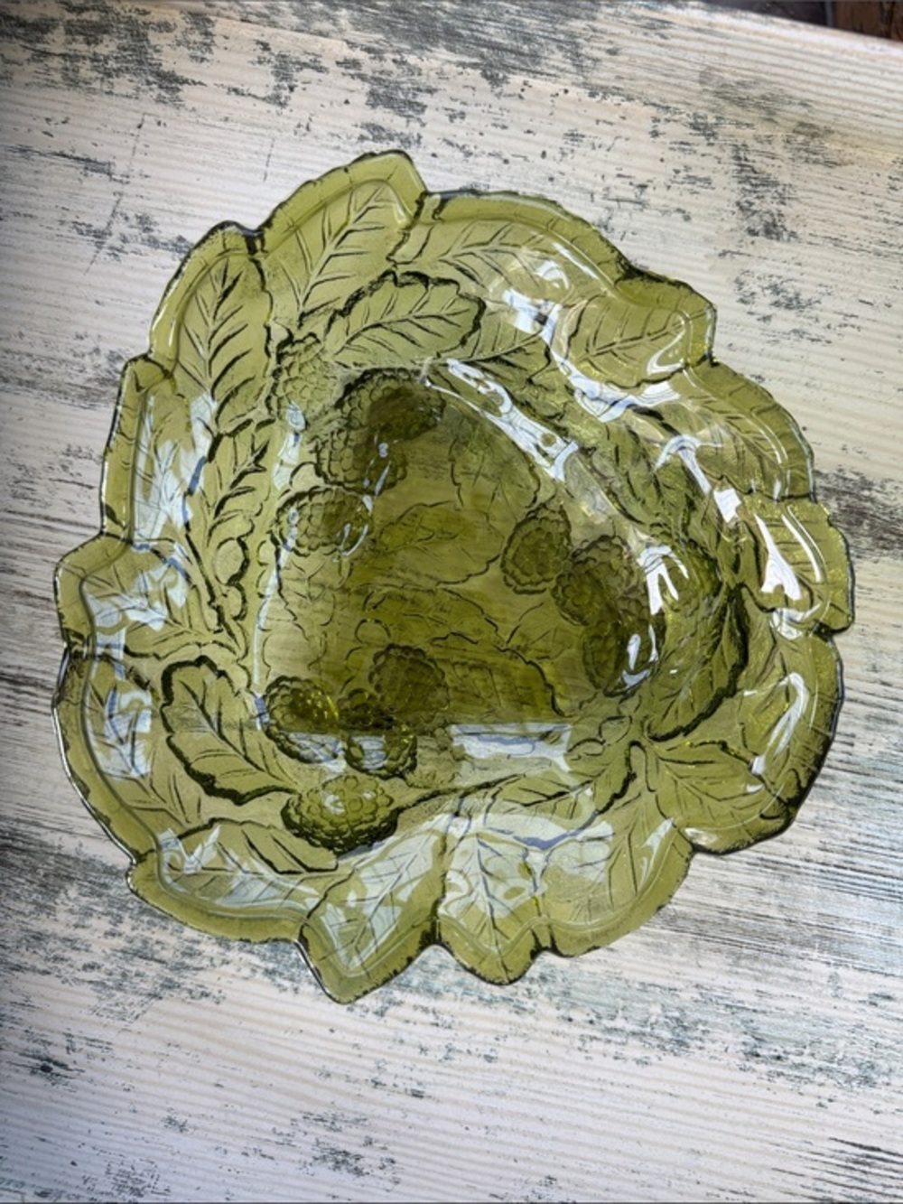 VTG MCM Indiana Glass 7” Triangular Green Loganberry Candy Dish